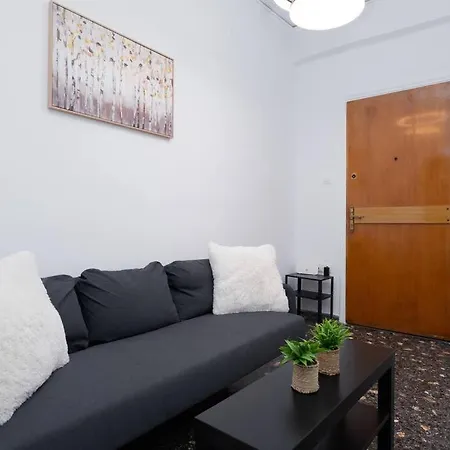 Sea Breeze 2 Bedroom - 10 Min Walk To Athens