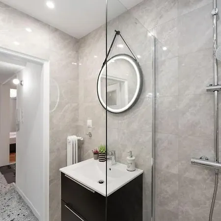 Sea Breeze 2 Bedroom - 10 Min Walk To Apartment